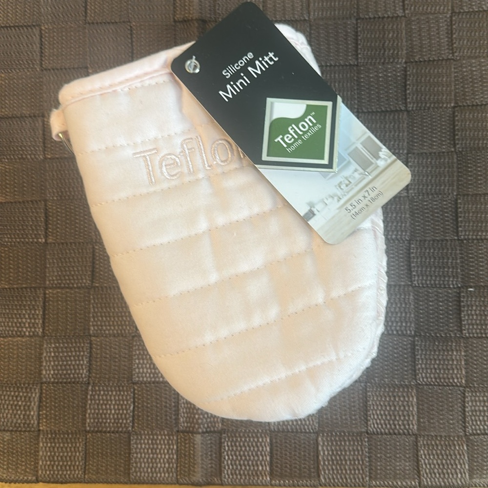 Baking Essentials Gift Set- Feminine Kitchen - Picture 6 of 6